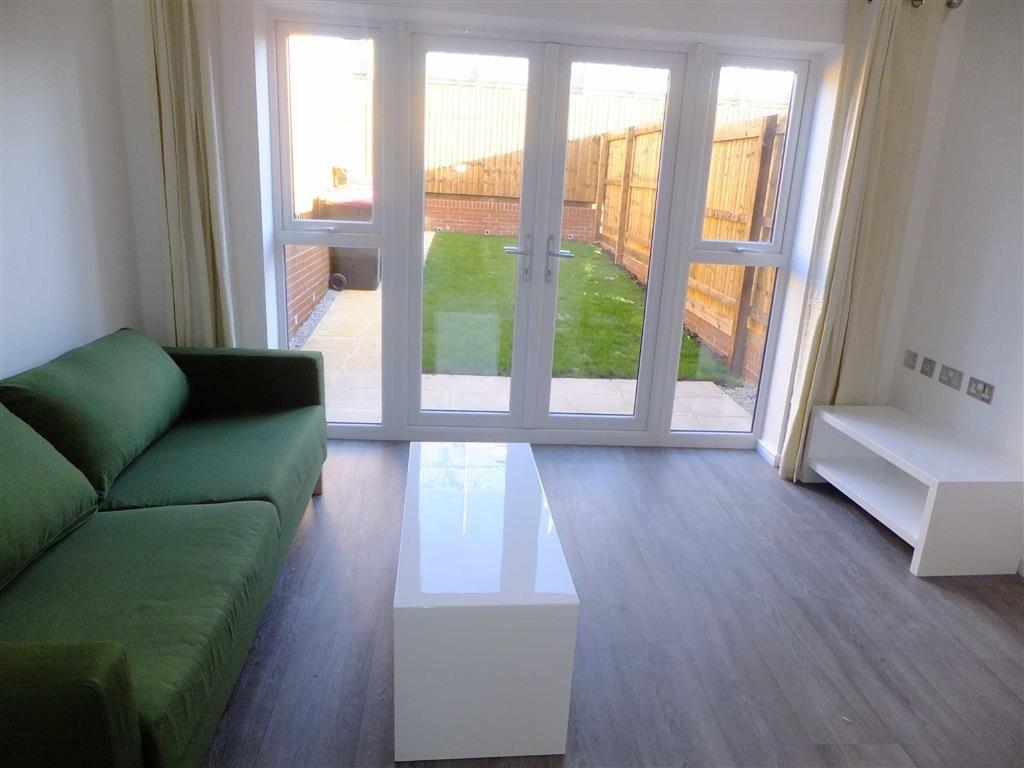 Bugle Close, New Broughton, Salford 2 bed mews £800 pcm (£185 pw)