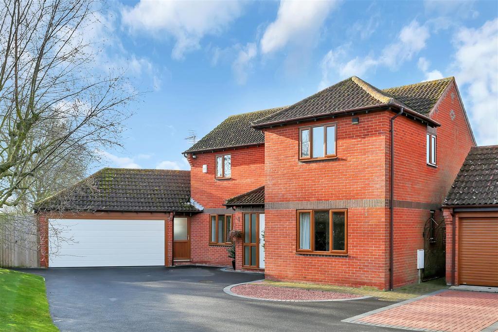 Walnut Road, Bottesford, Nottingham 4 bed detached house £415,000