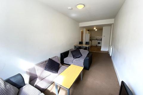 4 bedroom ground floor flat to rent, Queen Street, Portsmouth