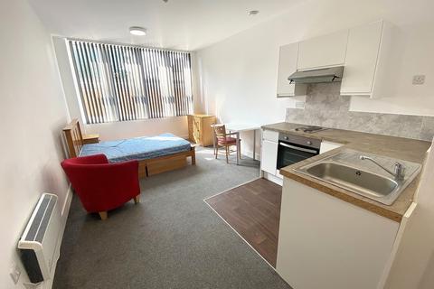 Studio to rent, Lake Road, Portsmouth