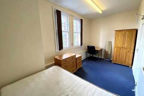 3 bedroom apartment to rent, Aylward Street, Portsmouth