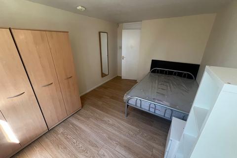 2 bedroom flat to rent, John Rous Avenue, Canley, Coventry