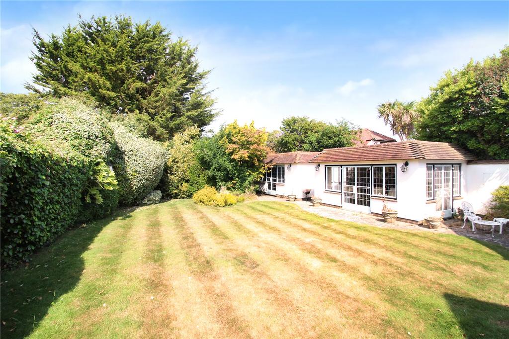 AngmeringOnSea, East Preston, West Sussex 4 bed detached house £799,950