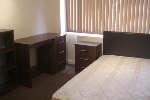 undefined, Welton Mount, Hyde Park, Leeds LS6 1ET