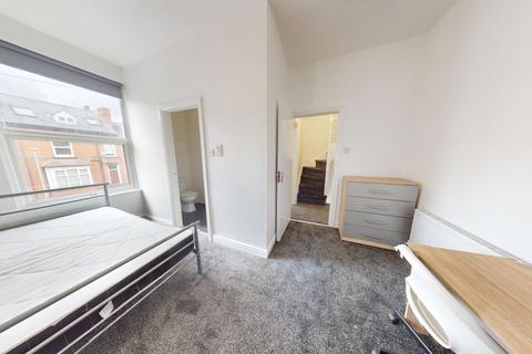 undefined, Wrangthorn Avenue, Hyde Park Leeds LS6 1HE