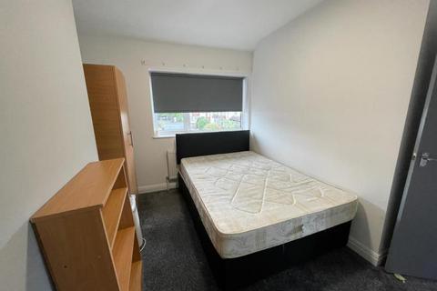 undefined, Trenic Drive, Hyde Park, Leeds LS6 3DJ
