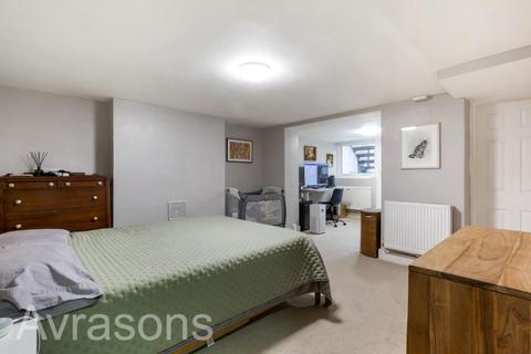 undefined, LORRIMORE SQUARE, KENNINGTON