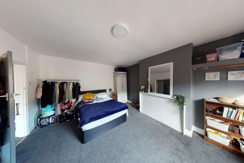 undefined, Royal Park Terrace, Hyde Park, Leeds LS6 1EX