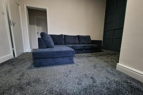 Kensington Terrace, Hyde Park, Leeds LS6 1BE