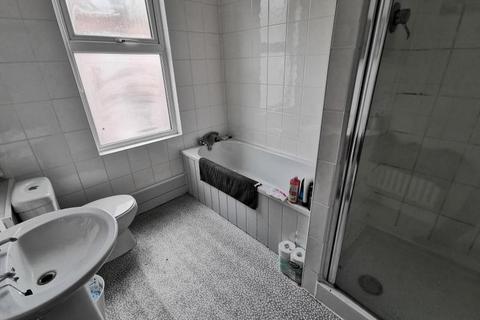 undefined, William Street, Hyde Park, Leeds LS6 1JG