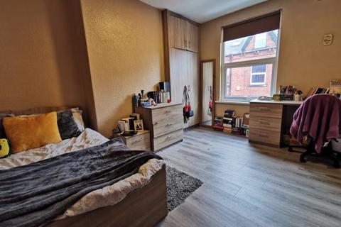undefined, William Street, Hyde Park, Leeds LS6 1JG
