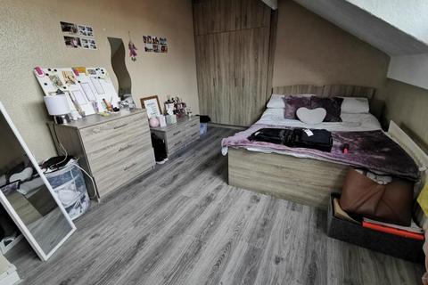 undefined, William Street, Hyde Park, Leeds LS6 1JG