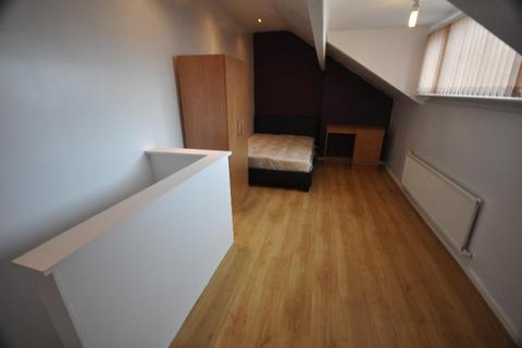 undefined, Harold Grove, Hyde Park, Leeds LS6 1PH