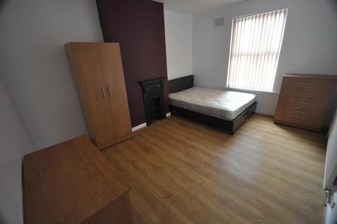 undefined, Harold Grove, Hyde Park, Leeds LS6 1PH