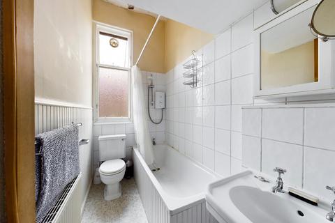 2 bedroom flat to rent, Falcon Road, Morningside, Edinburgh, EH10