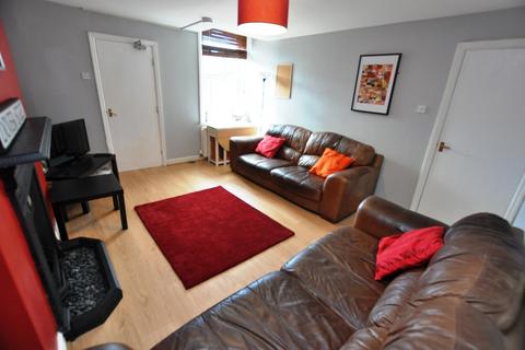 6 bedroom maisonette to rent, Ashleigh Grove, West Jesmond, Newcastle Upon Tyne