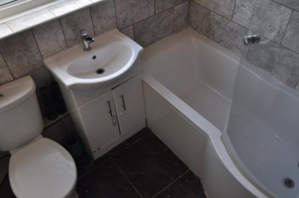 St Road, Barnsley 2 bed house to rent £550 pcm (£127 pw)