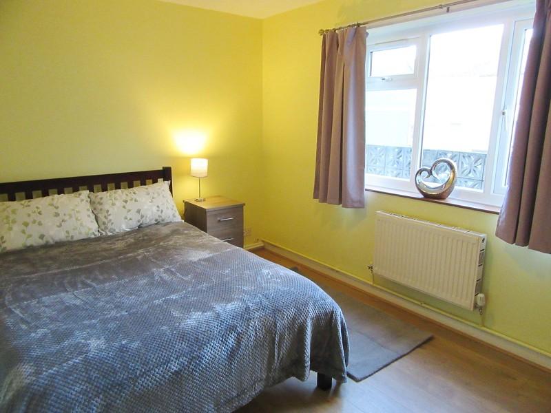 14 Woods Row, Carmarthen, Carmarthenshire. SA31 1BX 1 bed in a flat
