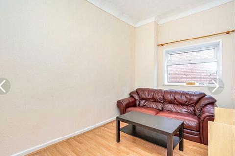2 bedroom flat to rent, Student Property - Portswood Road