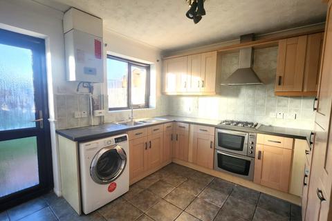 2 bedroom terraced house to rent, Cooper Way , Cippenham  SL1