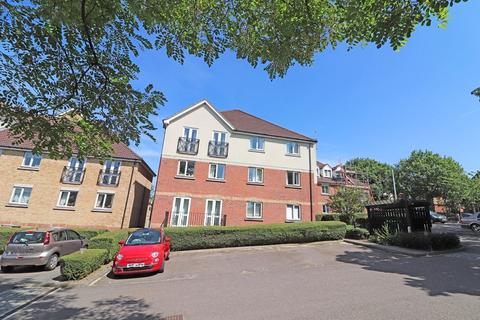 2 bedroom apartment to rent, Knights Place, Redhill