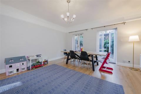 4 bedroom terraced house to rent, King George Square, Richmond, Surrey