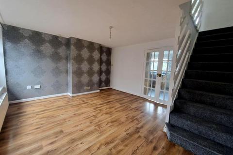 3 bedroom terraced house to rent, Campbell Close, Rugeley, WS15 2PP