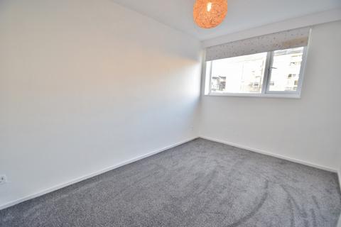 2 bedroom flat to rent, Winchester