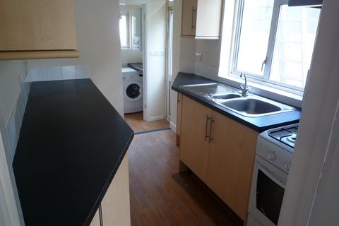 3 bedroom semi-detached house to rent, Lyndworth Close, Headington, Oxford