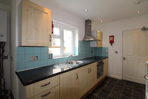 4 bedroom semi-detached house to rent, Princes Street, Oxford