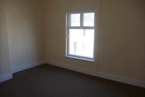 2 bedroom terraced house to rent, Newchurch Street, Castleton OL11