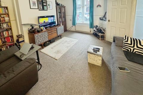 2 bedroom terraced house to rent, Newchurch Street, Castleton OL11