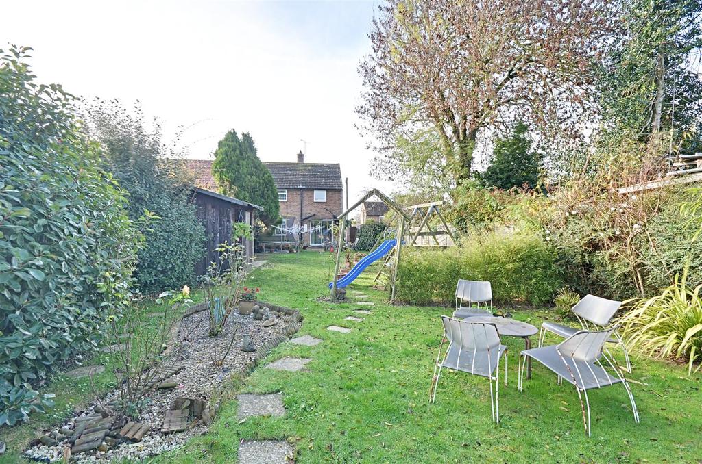 Shrubcote, Tenterden 3 bed end of terrace house £278,000
