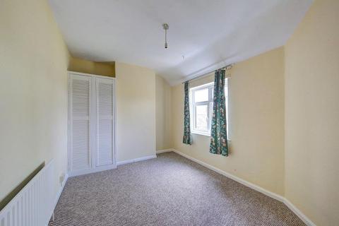 4 bedroom terraced house to rent - Leckford Road Earlsfield