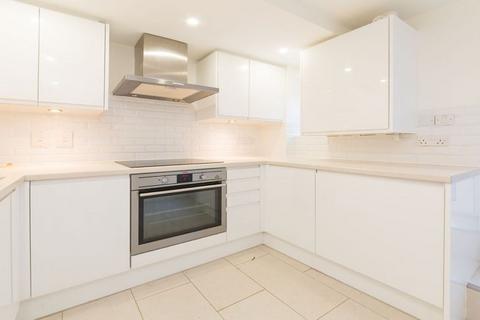 2 bedroom flat to rent, NW6