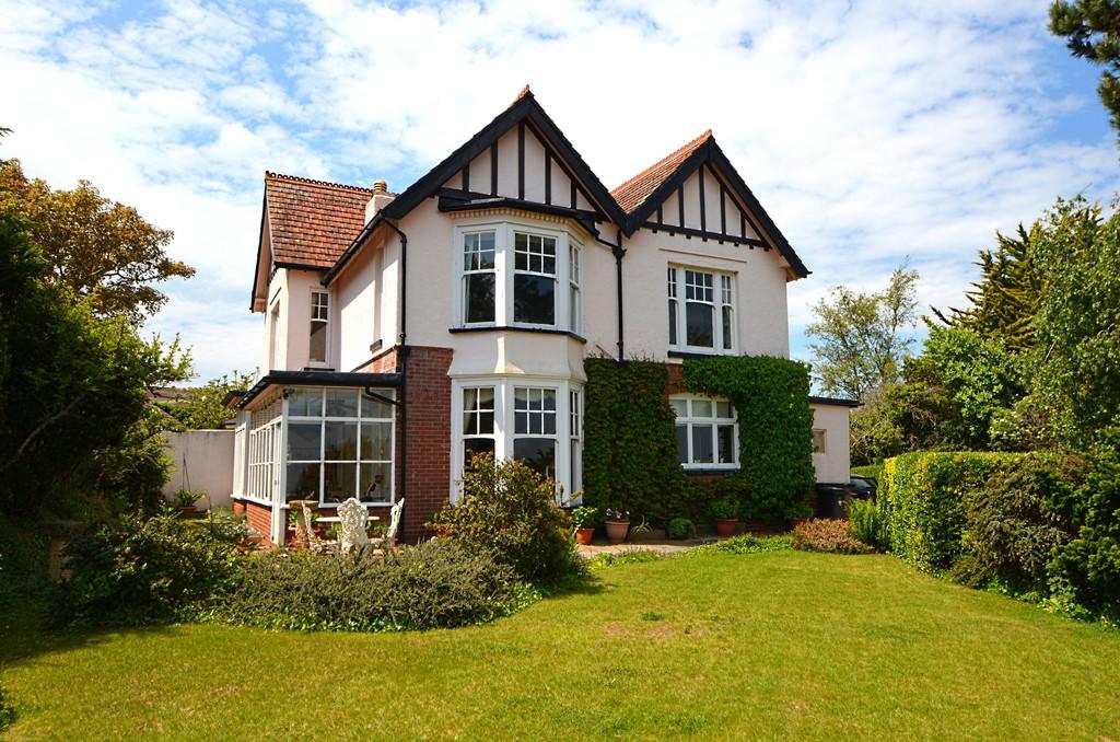 Westcliff, Dawlish, Devon 3 bed semidetached house £400,000