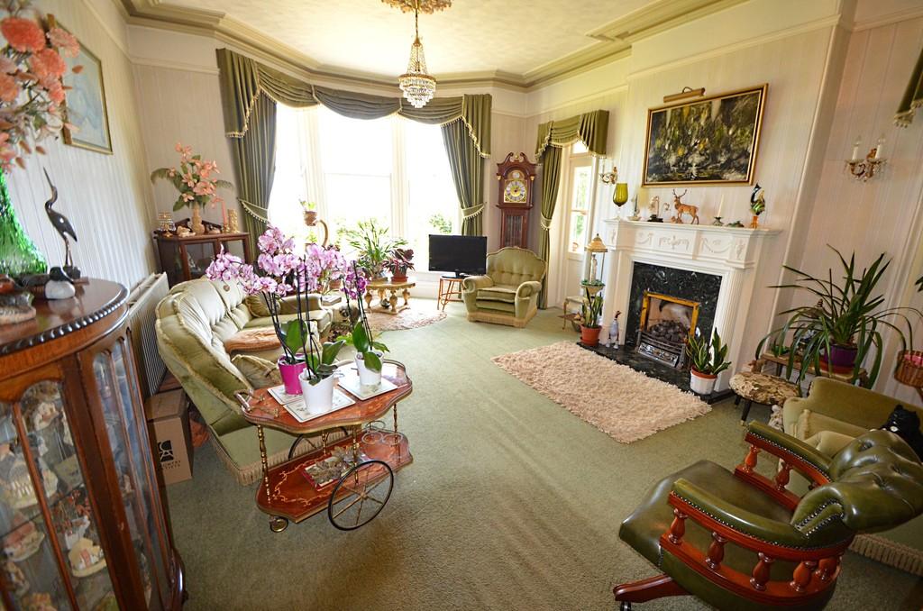Westcliff, Dawlish, Devon 3 bed semidetached house £400,000