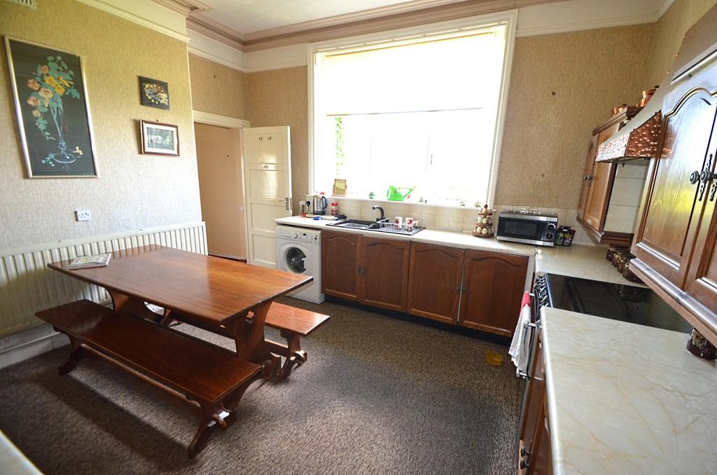 Westcliff, Dawlish, Devon 3 bed semidetached house £400,000