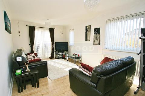 2 bedroom apartment to rent, North Hayes