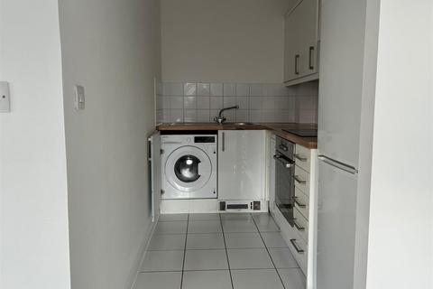 undefined, Wooldridge Close, Bedfont