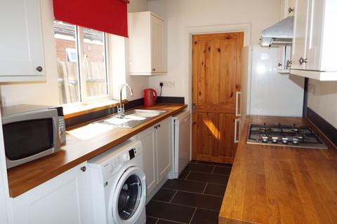 3 bedroom terraced house to rent, Warwards Lane, Selly Oak, Birmingham, B29 7QR