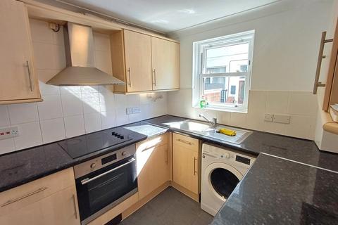 2 bedroom apartment to rent, Norwich Road, Bournemouth