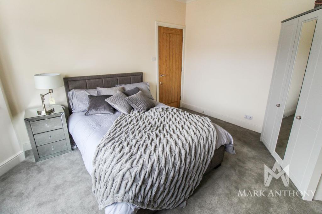 Downhills Way N17 1 bed in a house share £780 pcm (£180 pw)