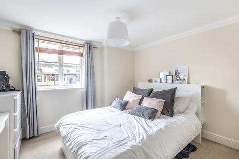 undefined, Knaphill,  Woking,  GU21