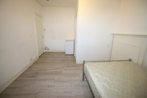 Studio to rent, Room5, STUDIO, HOUNSLOW, TW3