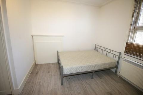 Studio to rent, Room5, STUDIO, HOUNSLOW, TW3