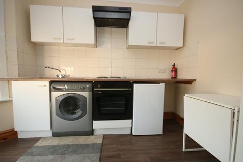 Studio to rent, Church Lane, Hornsey