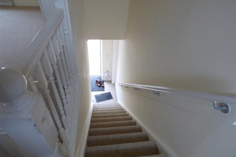 2 bedroom flat to rent, Laity Fields, Camborne