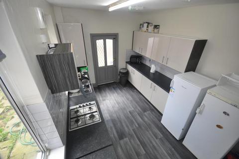 5 bedroom house share to rent, Stanmore Road, Burley, Leeds LS4 2RU