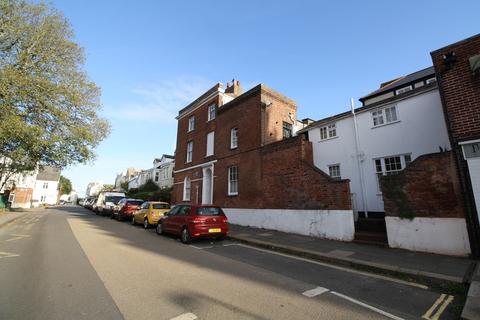 4 bedroom terraced house to rent, St Davids Hill, Exeter